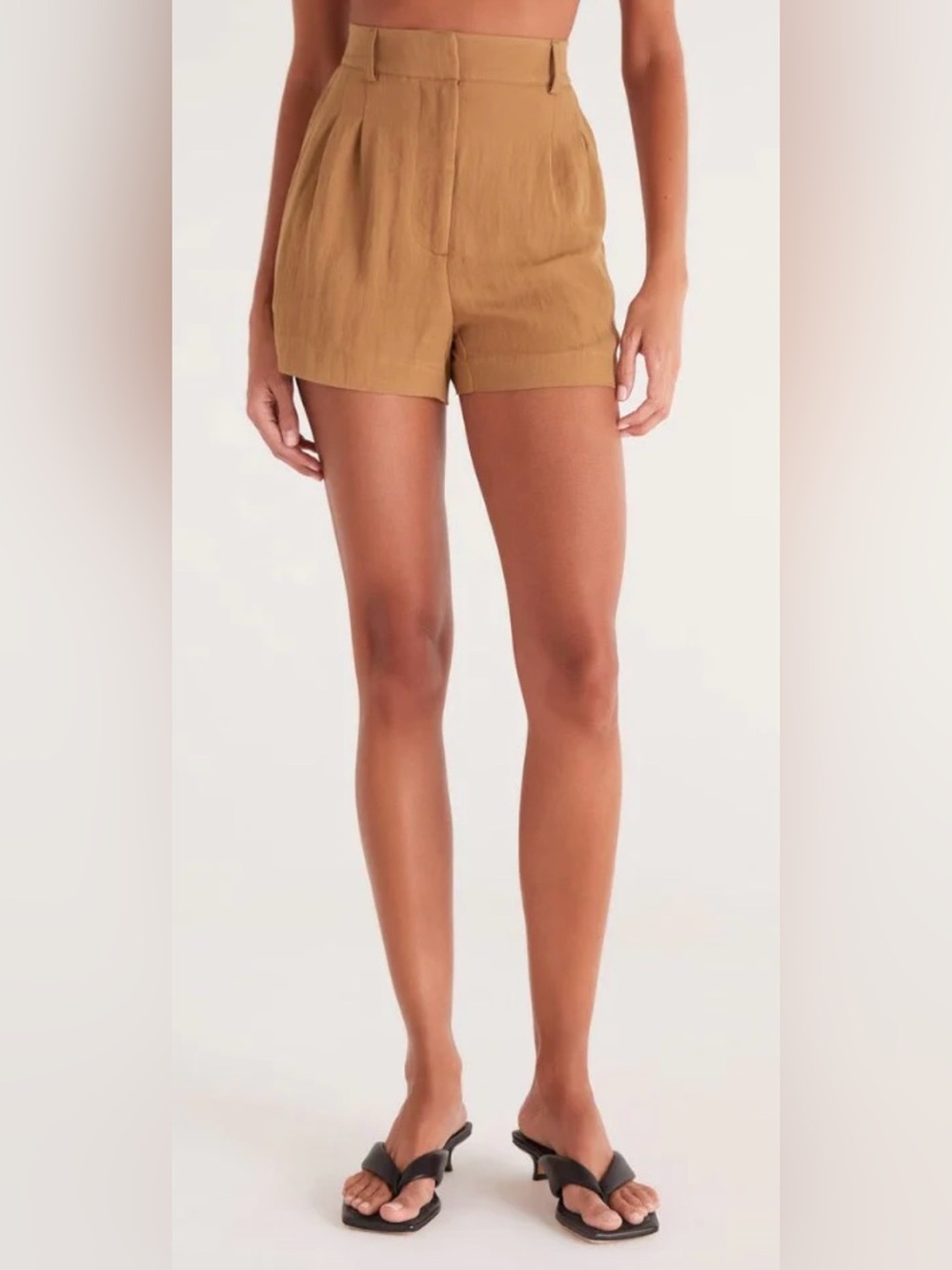 Z Supply Lucy Airy Short in Otter